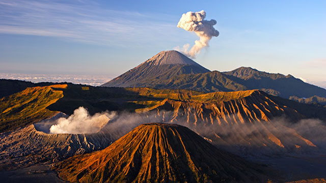 ERUPTING VOLCANO DREAM