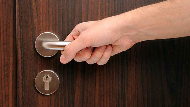 LOCKED OUT OF HOUSE DREAM