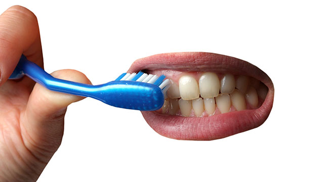 TEETH FALLING OUT DREAM